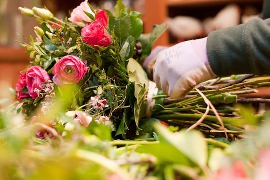 Blumensträuße sind beliebte Geschenke am Valentinstag.