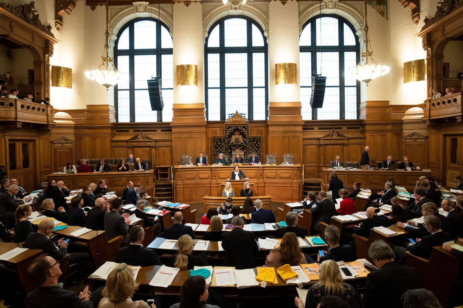 Parlamentarier in der Hamburger Bürgerschaft: Die FDP wird nach neusten Umfrageergebnissen wohl nicht in der neuen Bürgerschaft vertreten sein (Archivbild).