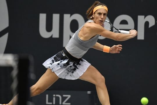 Andrea Petkovic fällt momentan wegen einer Verletzung am linken Knie aus.