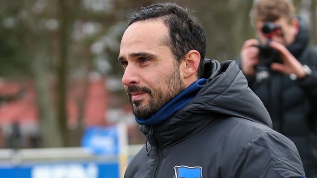 Nach dem Klinsmann-Rücktritt steht Alexander Nouri an der Seitenlinie von Hertha BSC.