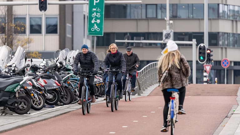 Fahrradstraße in Amsterdam: Die niederländische Stadt gilt als Vorbild für eine gelungene Fahrradinfrastruktur.