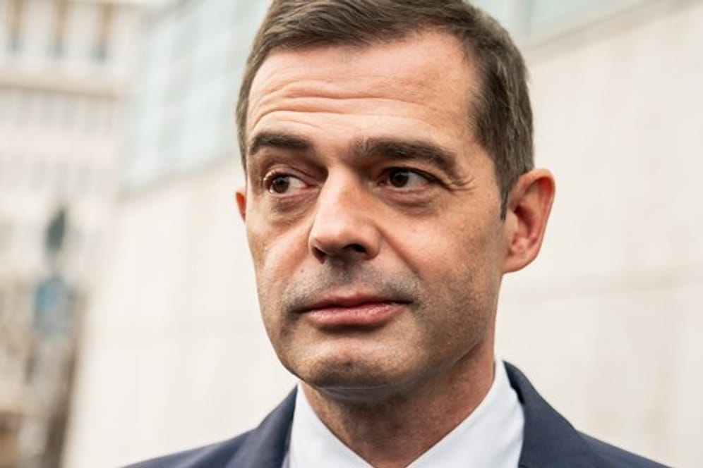 Der Thüringer CDU-Chef Mike Mohring hat als Konsequenz aus der Krise bei der Regierungsbildung in Thüringen seinen Rückzug als Landesparteichef angekündigt.
