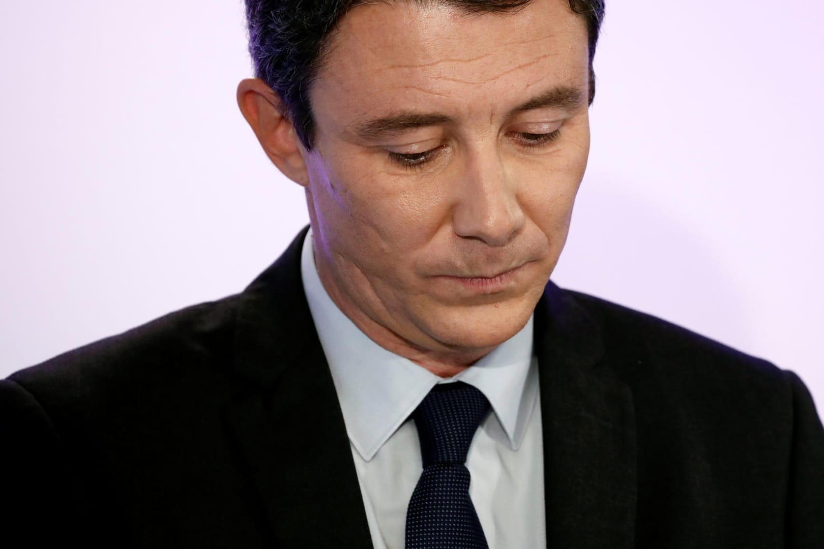 Benjamin Griveaux auf einer Pressekonferenz: Der Kandidat von Macrons Partei LREM steht unter Druck, seit ein intimes Video des Politikers veröffentlicht wurde.