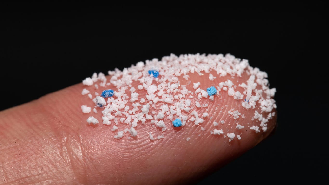 Mikroplastik: Kunststoffteile, die kleiner als fünf Millimeter sind, gelten als Mikroplastik.