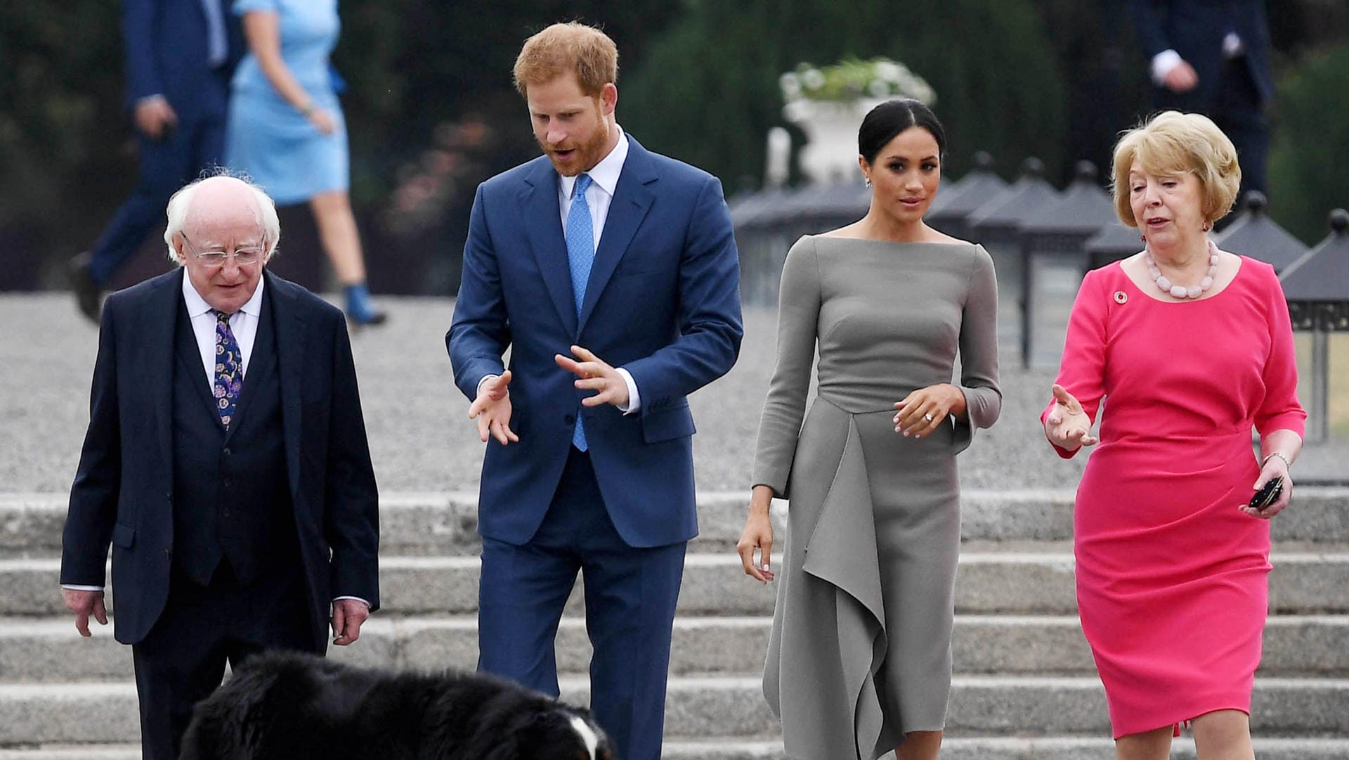 Die Sussexes zu Besuch in Irland beim Treffen mit Präsident Michael Higgins und seiner Frau Sabina – Thema in den Schlagzeilen: Meghans Unterwäsche.