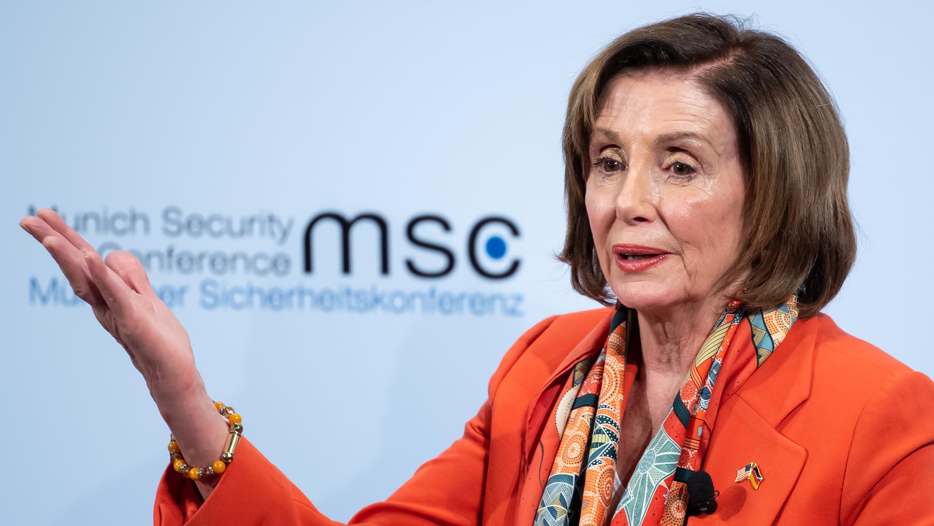 Nancy Pelosi, Sprecherin des US-Repräsentantenhauses, spricht am ersten Tag der 56. Münchner Sicherheitskonferenz.