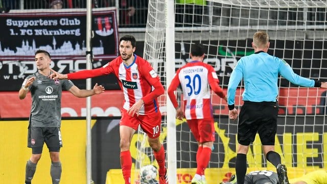 Sicherte Heidenheim mit zwei Toren einen Punkt gegen Nürnberg: Tim Kleindienst. Sicherte Heidenheim mit zwei Toren einen Punkt gegen Nürnberg: Tim Kleindienst.