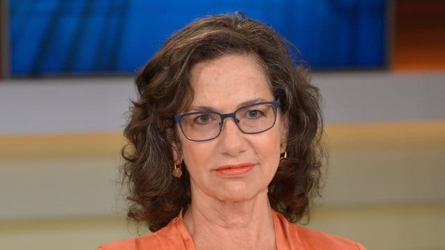 Die US-Philosophin Susan Neiman ist der Meinung, dass die USA nie aus der eigenen Geschichte gelernt hätten. Die US-Philosophin Susan Neiman ist der Meinung, dass die USA nie aus der eigenen Geschichte gelernt hätten.