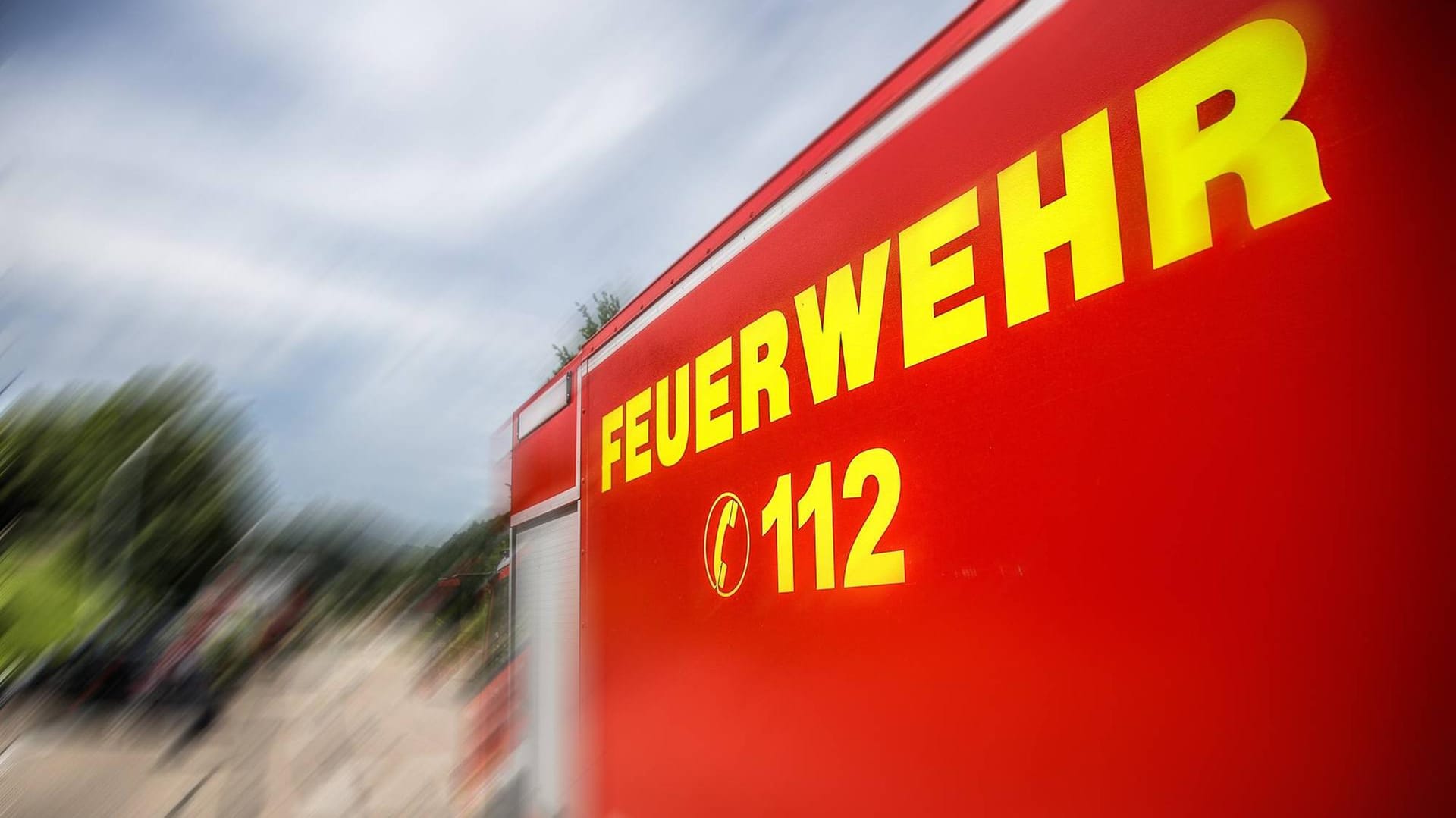Feuerwehr im Einsatz (Symbolbild): Bei dem Brand wurde niemand verletzt. Feuerwehr im Einsatz (Symbolbild): Bei dem Brand wurde niemand verletzt.