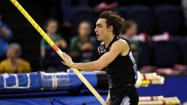 Stabhochspringer Armand Duplantis verbesserte seinen eigenen Weltrekord auf 6,18 Meter.