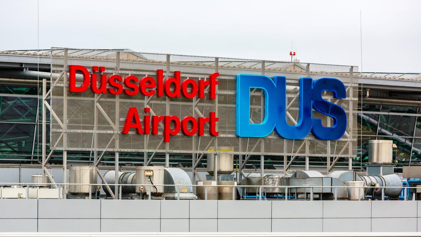 Terminalgebäude des Düsseldorfer Flughafens: Alle 163 Passagiere blieben unverletzt.