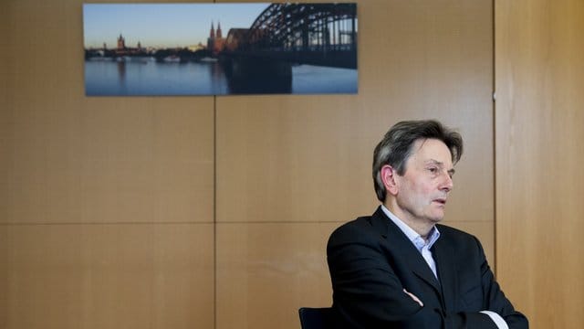 Wirft Grünen-Chef Robert Habeck kleinteilige Wahltaktik vor: Rolf Mützenich. Wirft Grünen-Chef Robert Habeck kleinteilige Wahltaktik vor: Rolf Mützenich.