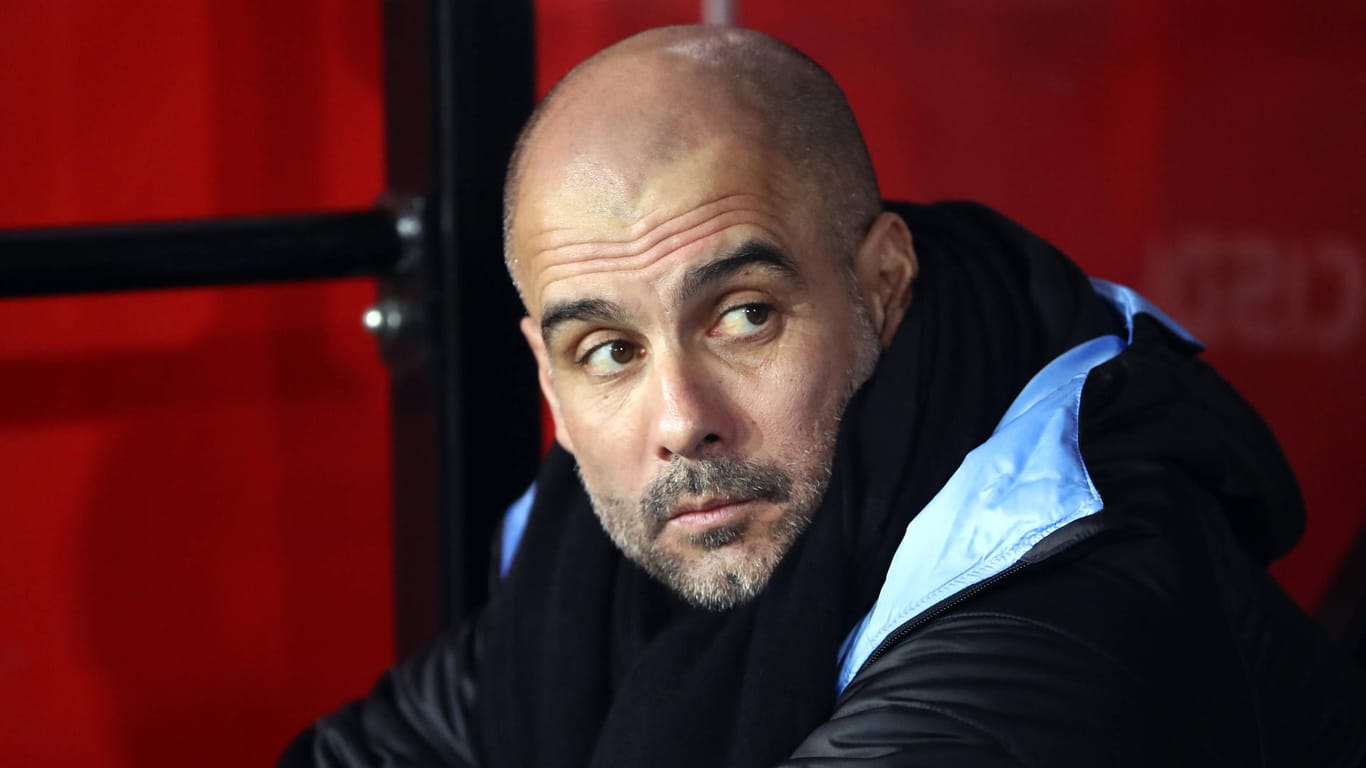 Seinem Verein drohen nach dem Champions-League-Ausschluss weitere Sanktionen: Manchester-City-Trainer Pep Guardiola.