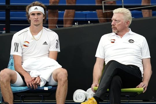 Becker (R) traut Alexander Zverev nach dessen Halbfinal-Einzug bei den Australian Open in diesem Jahr noch viel zu.