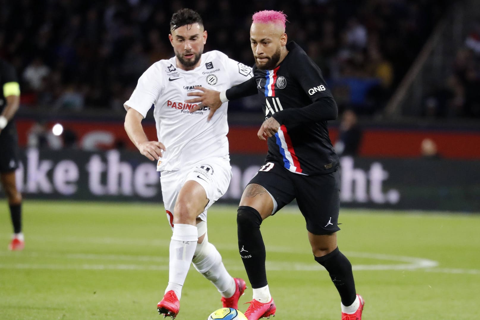 Rechtzeitig fit für das Spiel in Dortmund: PSG-Star Neymar (r.).