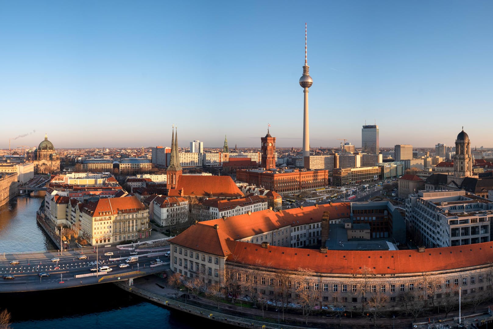 Panorama vom Zentrum von Berlin-Mitte: Die wichtigsten aktuellen News aus Berlin in unserem Hauptstadt-Ticker.