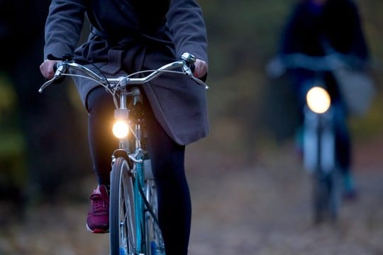 Pflicht zum Licht: Eine Lichtanlage müssen alle Radler parat haben, wenn sie am Straßenverkehr teilnehmen wollen.