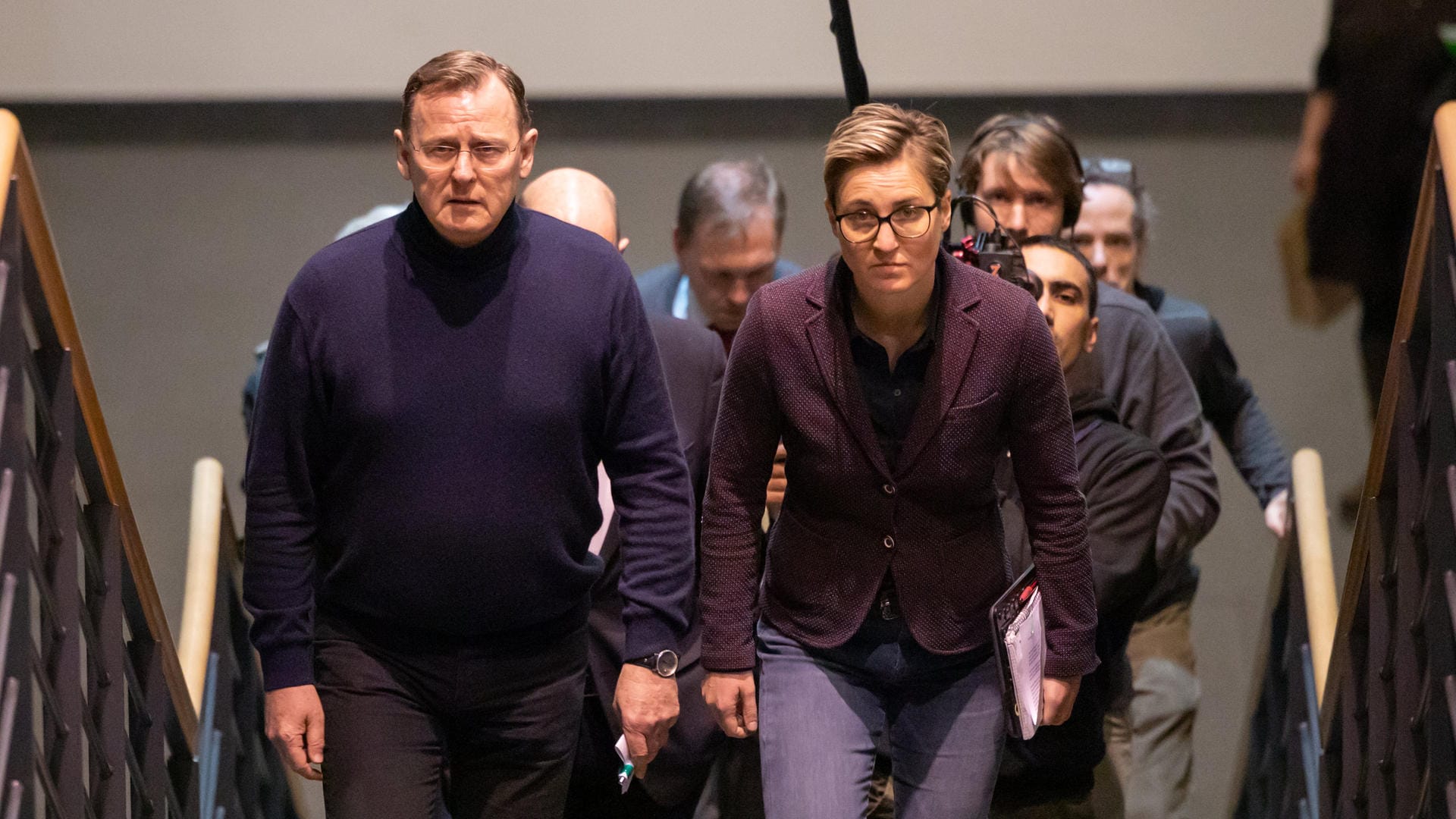 Thüringen, Erfurt: Ex-Ministerpräsident Bodo Ramelow (Linke) und Susanne Hennig-Wellsow, Linke-Fraktionschefin, kommen zum Treffen zwischen Rot-Rot-Grün und der CDU in den Landtag.