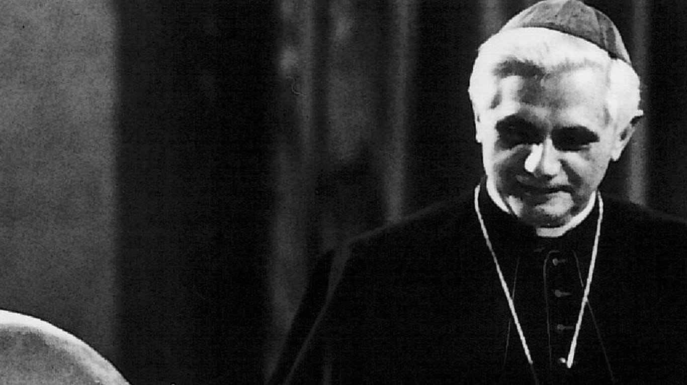 Joseph Ratzinger als Erzbischof von München im Jahr 1983: Ein Vertrauter des späteren Papstes leitete gemeinsam mit dem Verurteilten eine Gemeinde.