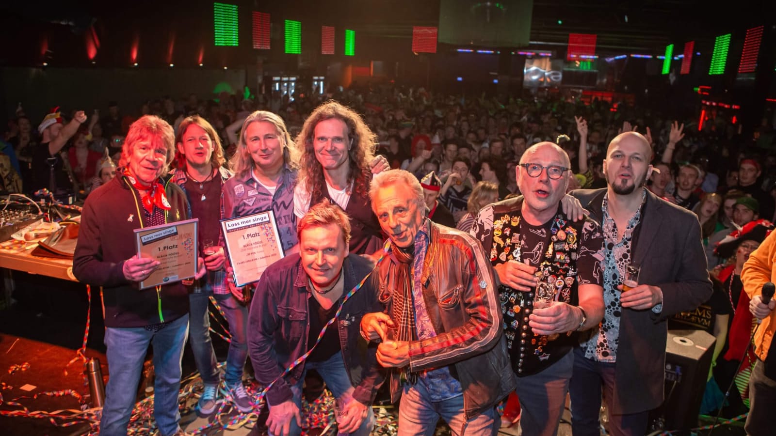 Mitglieder der erstplatzierten Band bei der Veranstaltung.