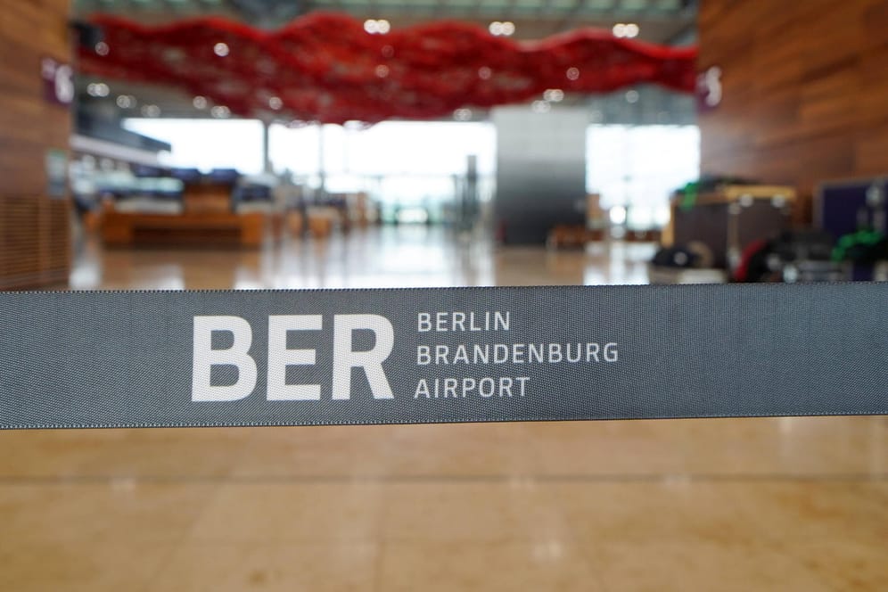 Der Flughafen BER: Bis zur Eröffnung gibt es hier offenbar noch sehr viel zu tun.