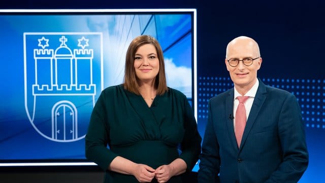 Katharina Fegebank und Peter Tschentscher: Vor dem TV-Duell im NDR wird noch in die Kamera gelächelt.