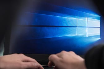 Ein Rechner mit Windows 10: Der Support für die Version 1809 wird im Mai eingestellt.