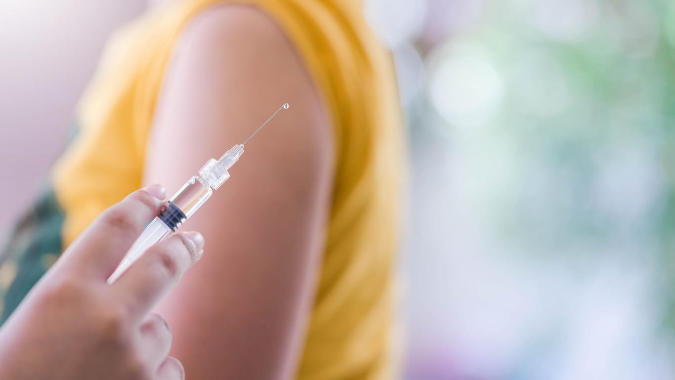 Coronavirus: Wissenschaftler glauben, dass erste Impfstoff-Tests an Menschen in drei bis vier Monaten beginnen könnten.