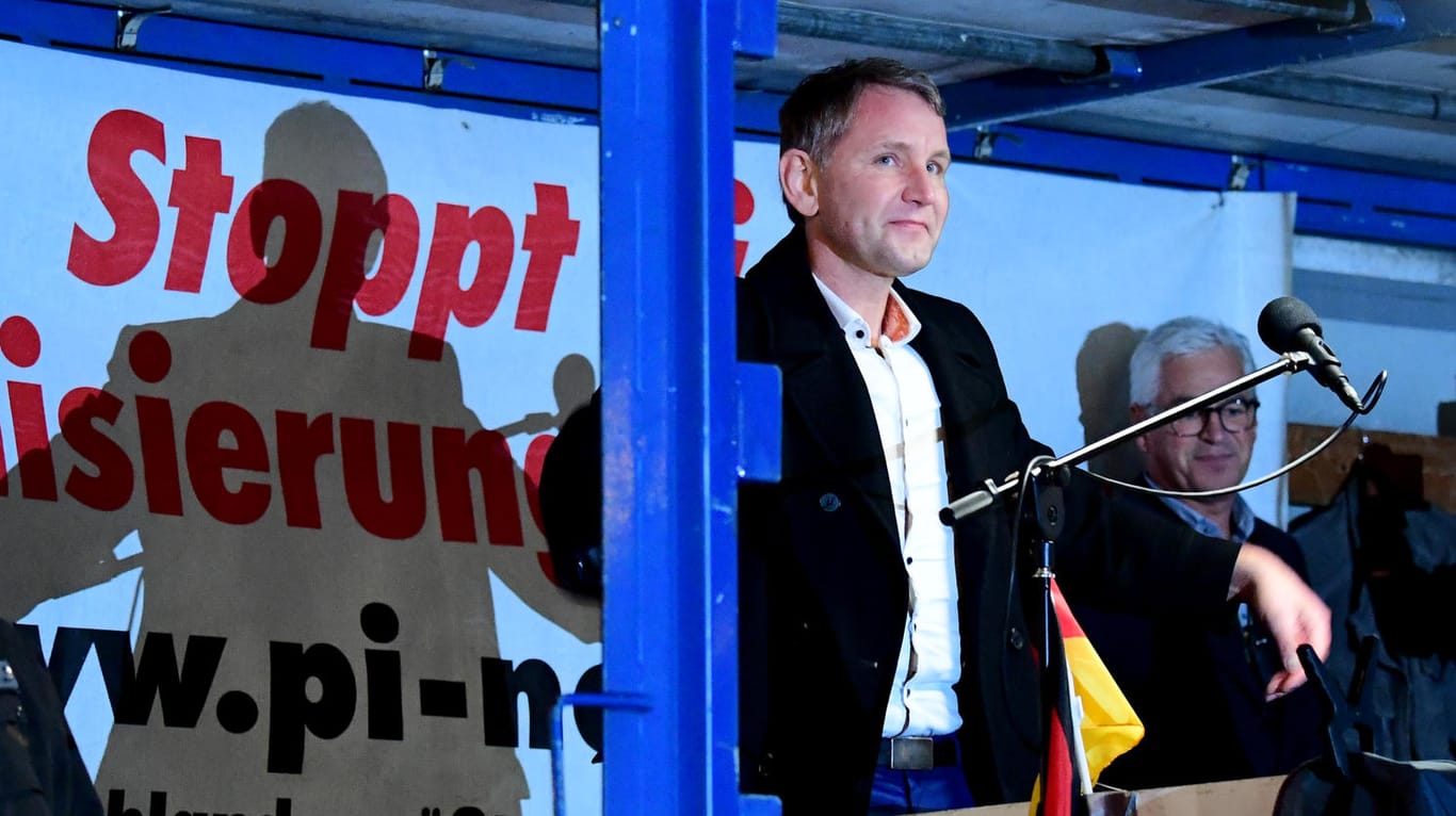 Björn Höcke nimmt an der 200. Pegida-Demonstration teil: Der Politiker nannte Deutschland ein "ganz besonderes Irrenhaus".