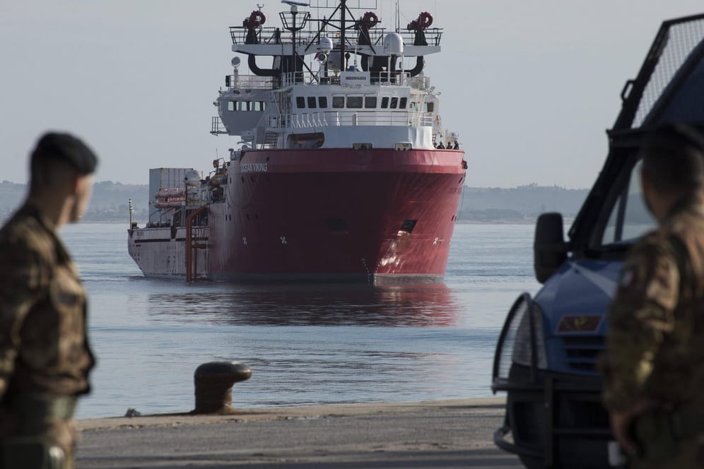 Das Rettungsschiff "Ocean Viking": Im vergangenen Jahr kamen nach Angaben der Internationalen Organisation für Migration (IOM) 1.283 Menschen bei dem Versuch ums Leben, über das Mittelmeer nach Europa zu gelangen.