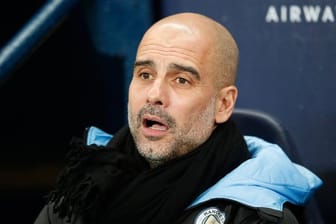 Trainer Pep Guardiola will seinen Vertrag bei Manchester City erfüllen.