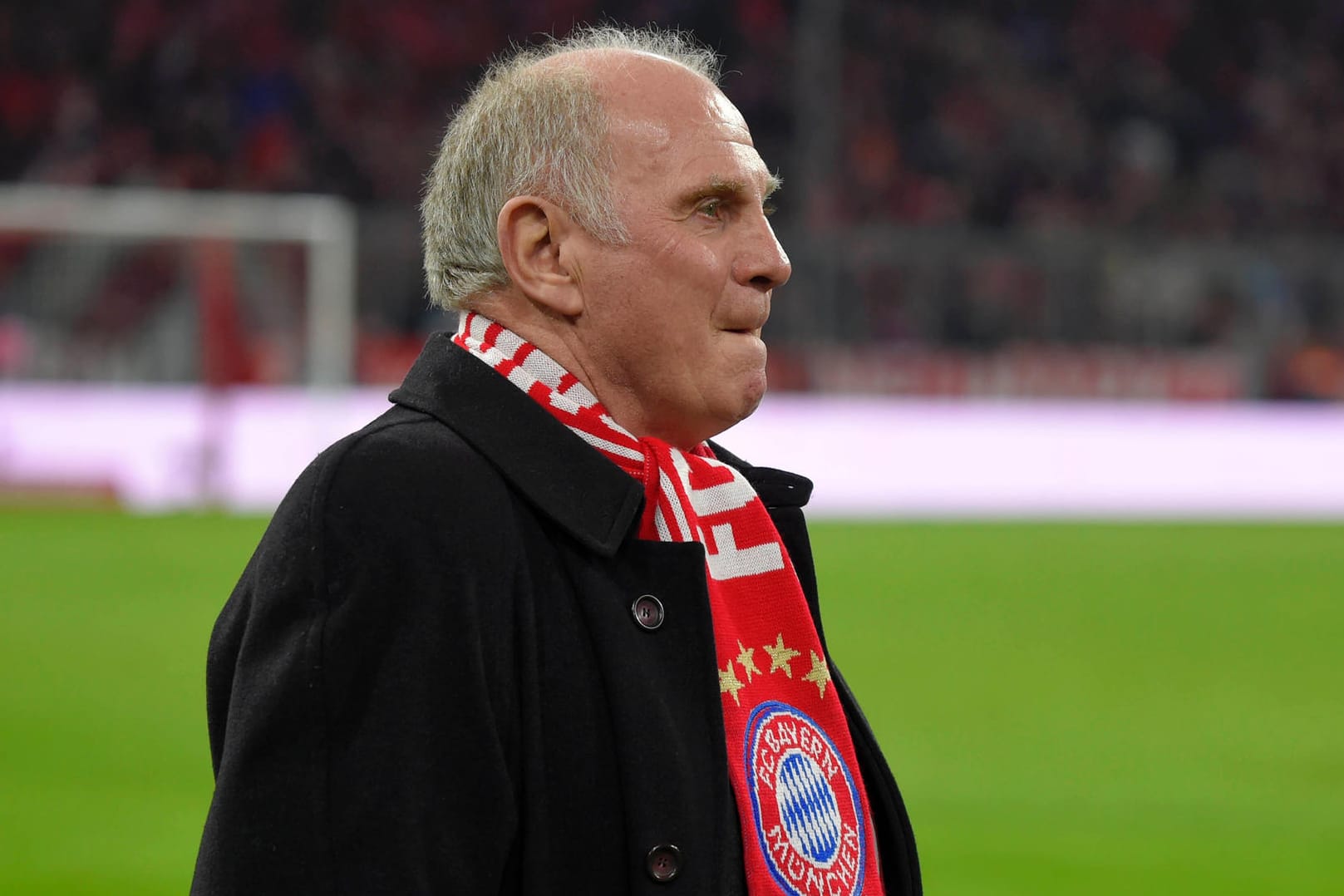 Uli Hoeneß: Der Ex-Boss der Bayern wird in London vor Ort sein.