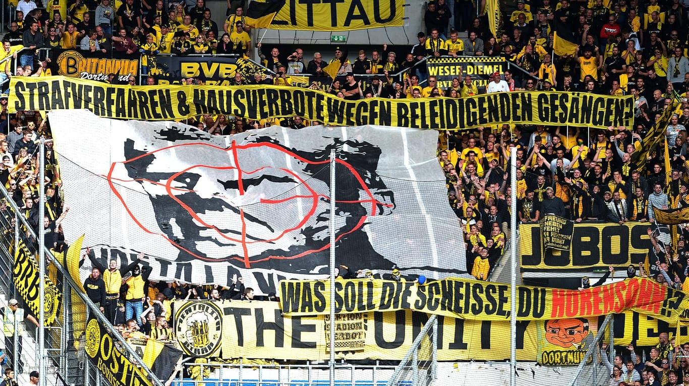 Fans von Borussia Dortmund: Besonders die Ultraszene des BVB diffamiert Hoffenheim-Mäzen Dietmar Hopp seit Jahren.