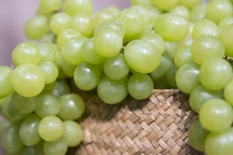 Der Lieferant Eurogroup Deutschland ruft bei Rewe verkaufte Weintrauben zurück.