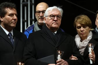 Bundespräsident Frank-Walter Steinmeier und seine Frau Elke Budenbender bei der Trauerveranstaltung in Hanau.