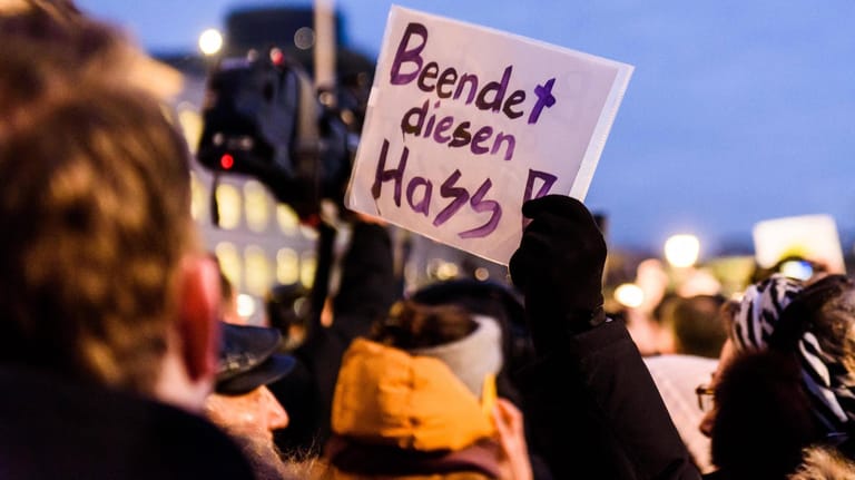 Protestlauf gegen rechten Terror gestern Abend in Berlin.