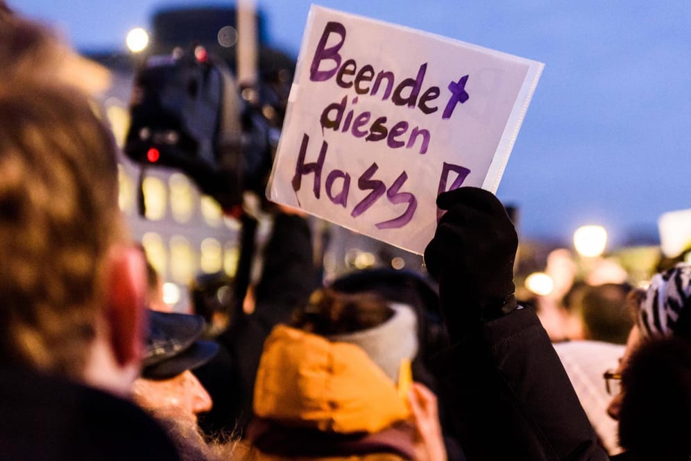Protestlauf gegen rechten Terror gestern Abend in Berlin.