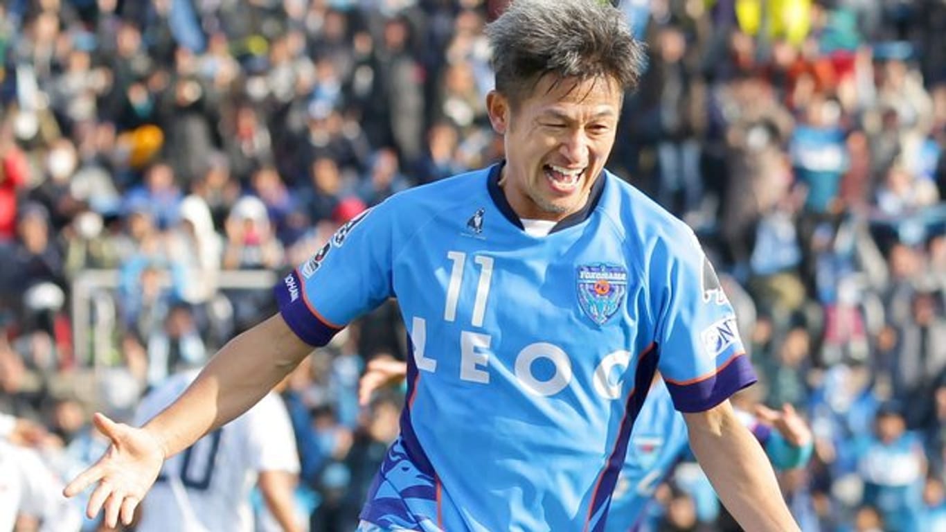 Der 52-jährige Kazuyoshi Miura spielt für Yokohama FC in der J-League.