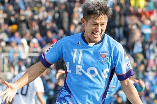 Der 52-jährige Kazuyoshi Miura spielt für Yokohama FC in der J-League.