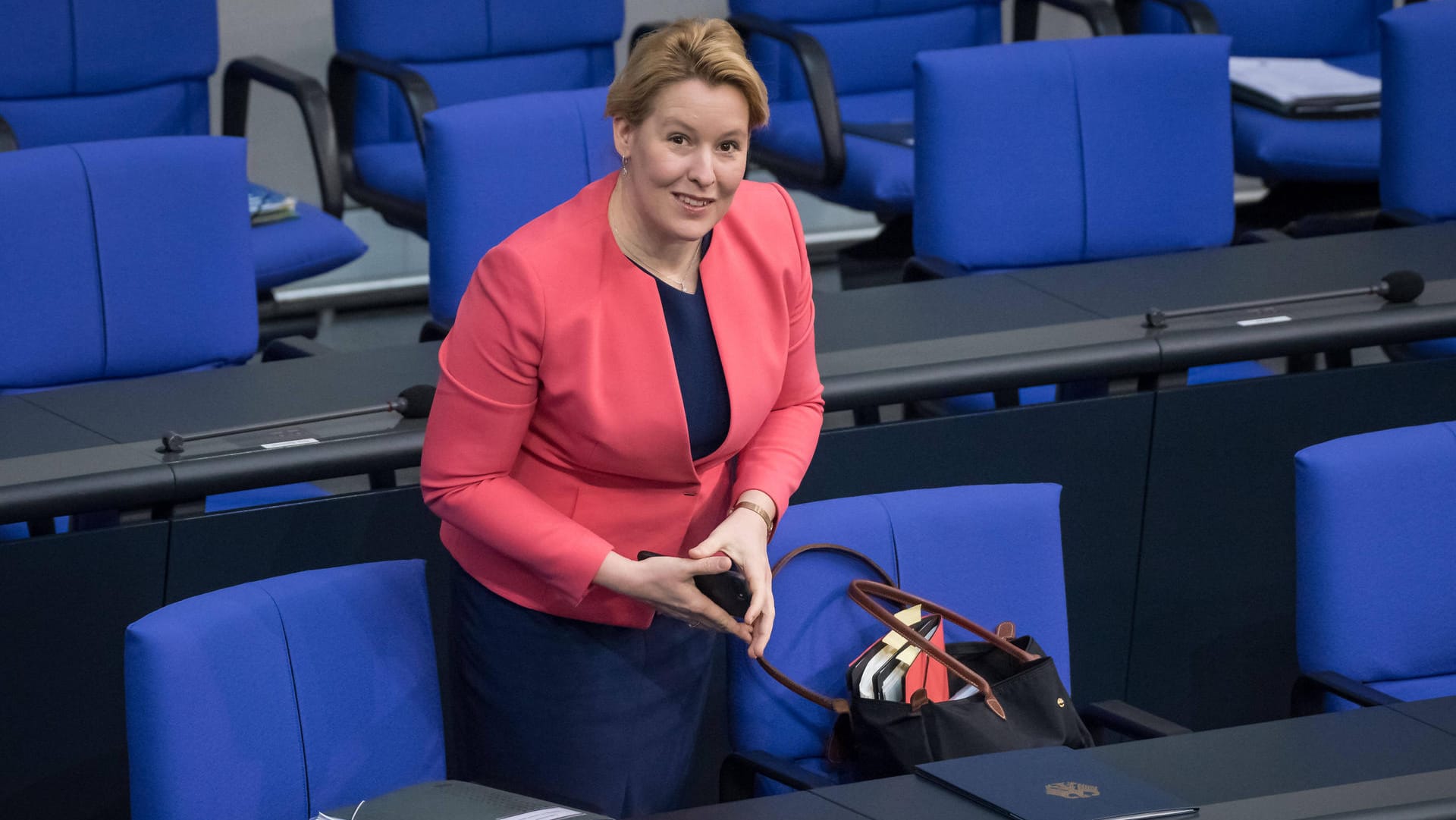 Bundesfamilienministerin Franziska Giffey (SPD) will eine feste Frauenquote – die Industrie will das nicht. Bundesfamilienministerin Franziska Giffey (SPD) will eine feste Frauenquote – die Industrie will das nicht.
