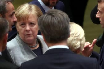 Kanzlerin Merkel traf sich in Brüssel mit den Staats- und Regierungschefs der EU: Ein Kompromissvorschlag für den Haushalt wurde abgelehnt.