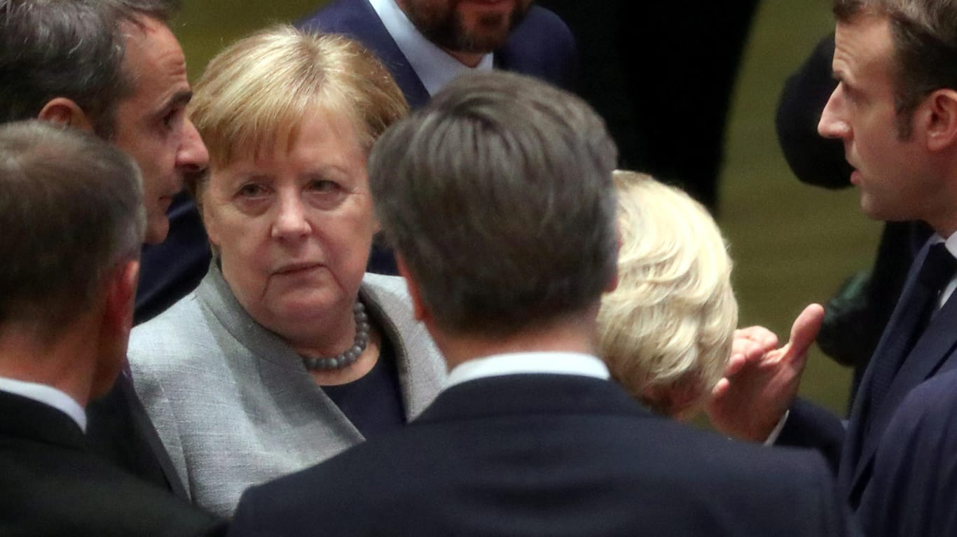 Kanzlerin Merkel traf sich in Brüssel mit den Staats- und Regierungschefs der EU: Ein Kompromissvorschlag für den Haushalt wurde abgelehnt.