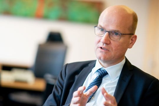 Ralph Brinkhaus, Vorsitzender der Unions-Bundestagsfraktion, wünscht sich an der Spitze der CDU einen "Teamplayer, der auch anderen die Sonne gönnt".