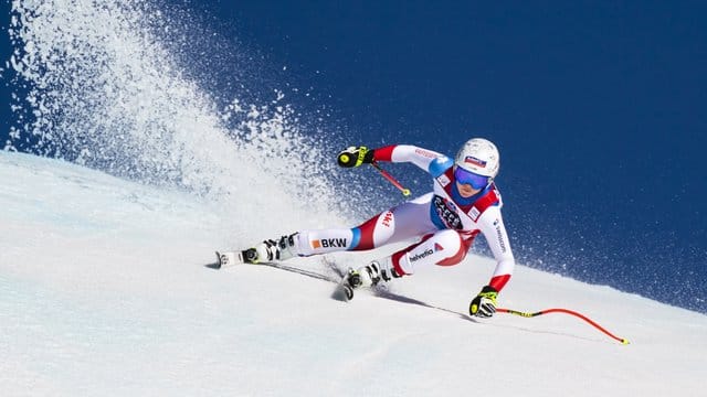 Corinne Suter aus der Schweiz sicherte sich den Disziplin-Weltcup in der Abfahrt.