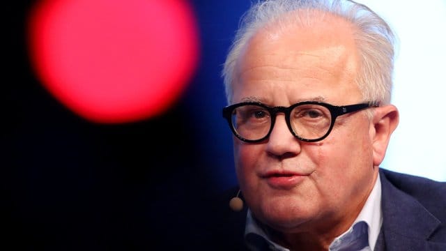DFB-Präsident Fritz Keller setzt sich gegen Hass und Rassismus ein. DFB-Präsident Fritz Keller setzt sich gegen Hass und Rassismus ein.