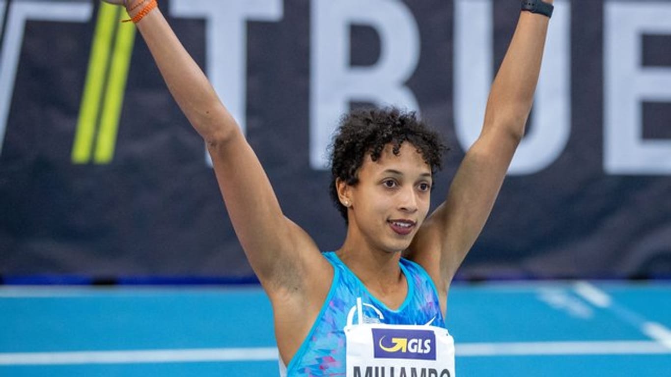 Weitsprung-Weltmeisterin Malaika Mihambo sprintete im Finale über 60 Meter als Zweite ins Ziel.