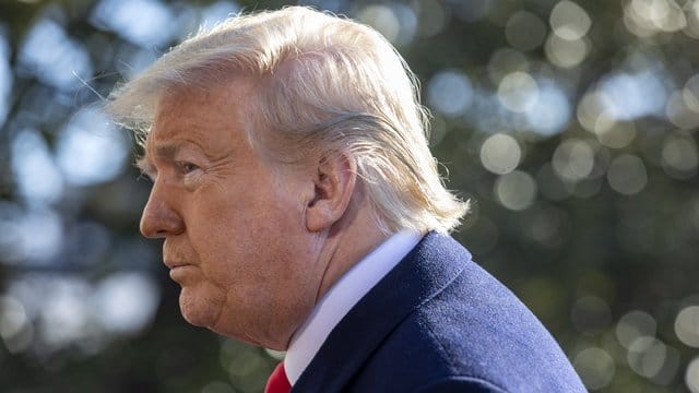 Donald Trump zeigt sich optimistisch, zeitnah eine politische Lösung für den Afghanistan-Konflikt zu finden. Donald Trump zeigt sich optimistisch, zeitnah eine politische Lösung für den Afghanistan-Konflikt zu finden.