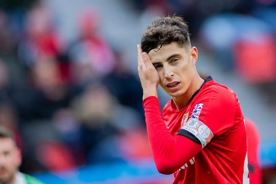 Kai Havertz trug in der Bundesliga-Partie gegen den FC Augsburg das erste Mal die Leverkusener Kapitänsbinde.