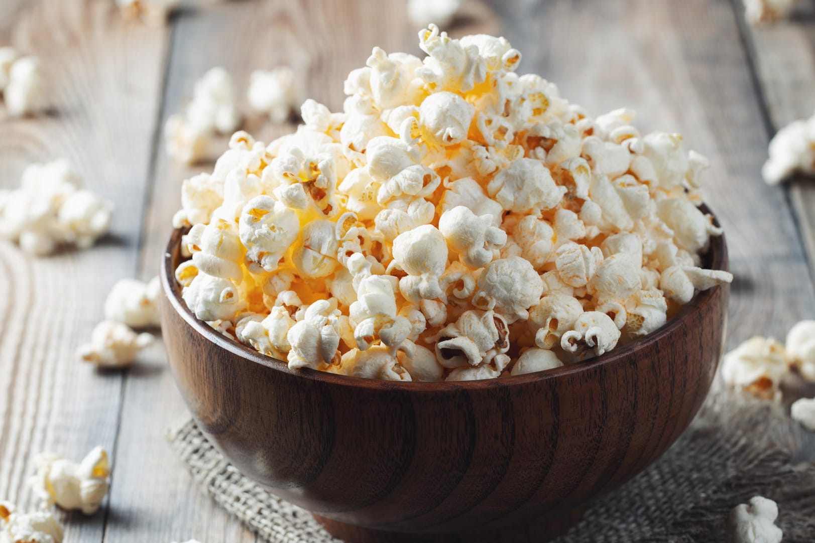 Nachhaltige Baustoffe: Ein Forscherteam arbeitet daran, Produkte aus 100 Prozent Popcorngranulat herzustellen.