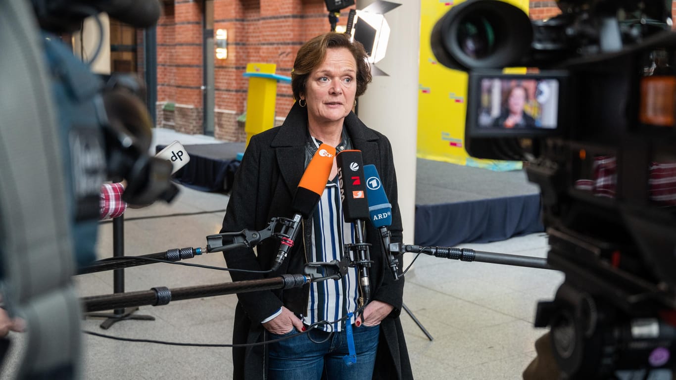 Die Hamburger FDP-Spitzenkandidatin Anna von Treuenfels-Frowein: Die FDP bangt noch um den Einzug in die Bürgerschaft.